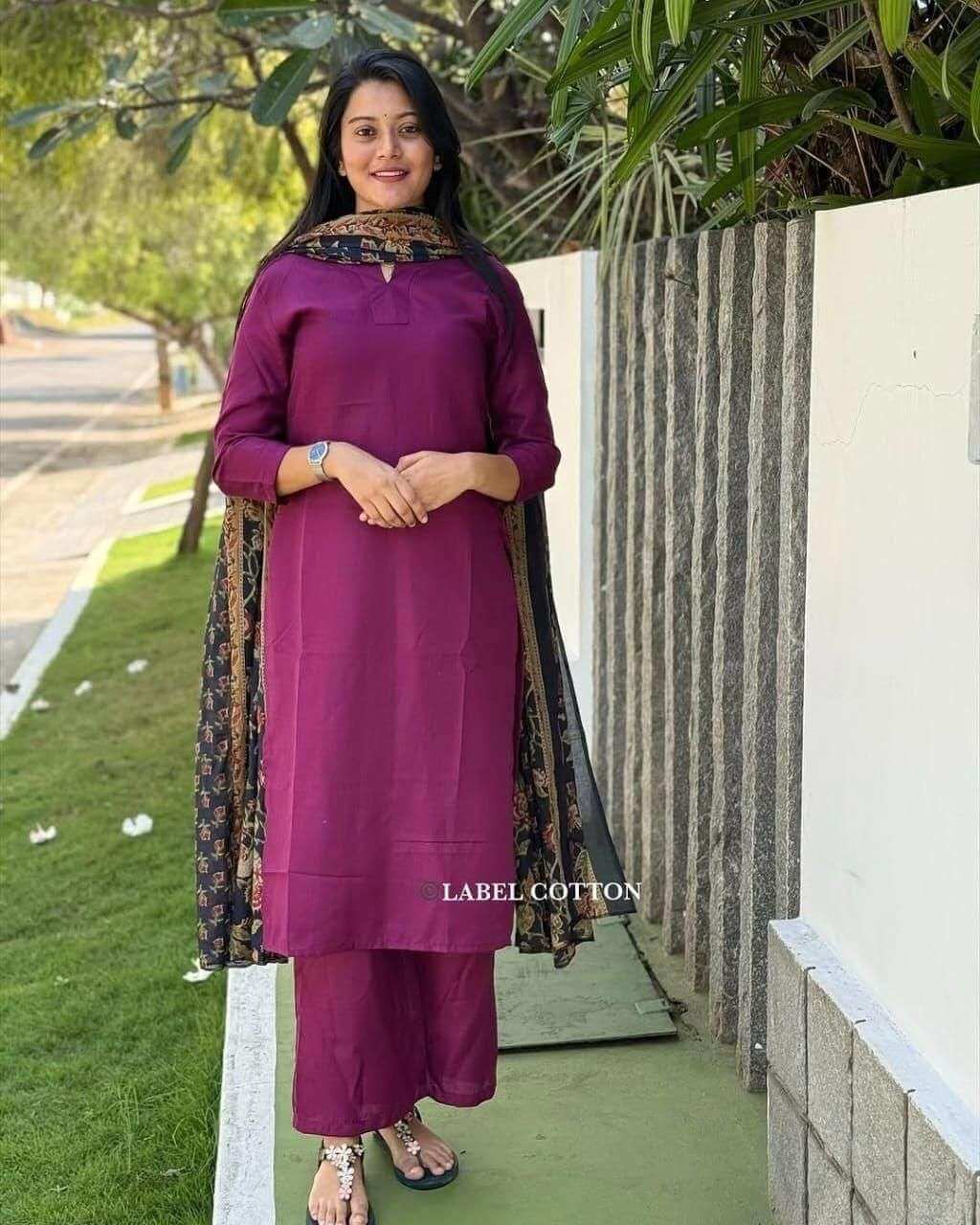 Women's Cotton Solid Straight Kurti With Pant and Dupatta Set
