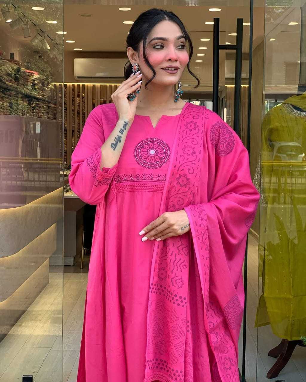 Women's Cotton Embroidery Handblock Floral Kurti Pant With Dupatta Set