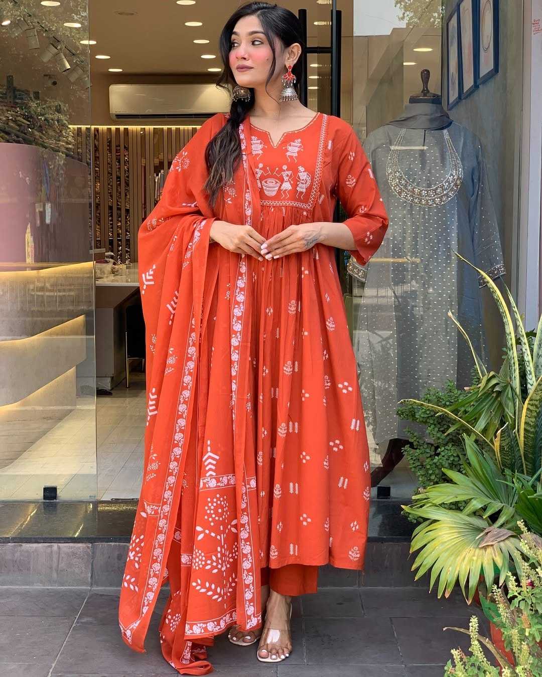 Women's Contton Floral Embroidered Round Neck Regular Kurti Pant Dupatta Set