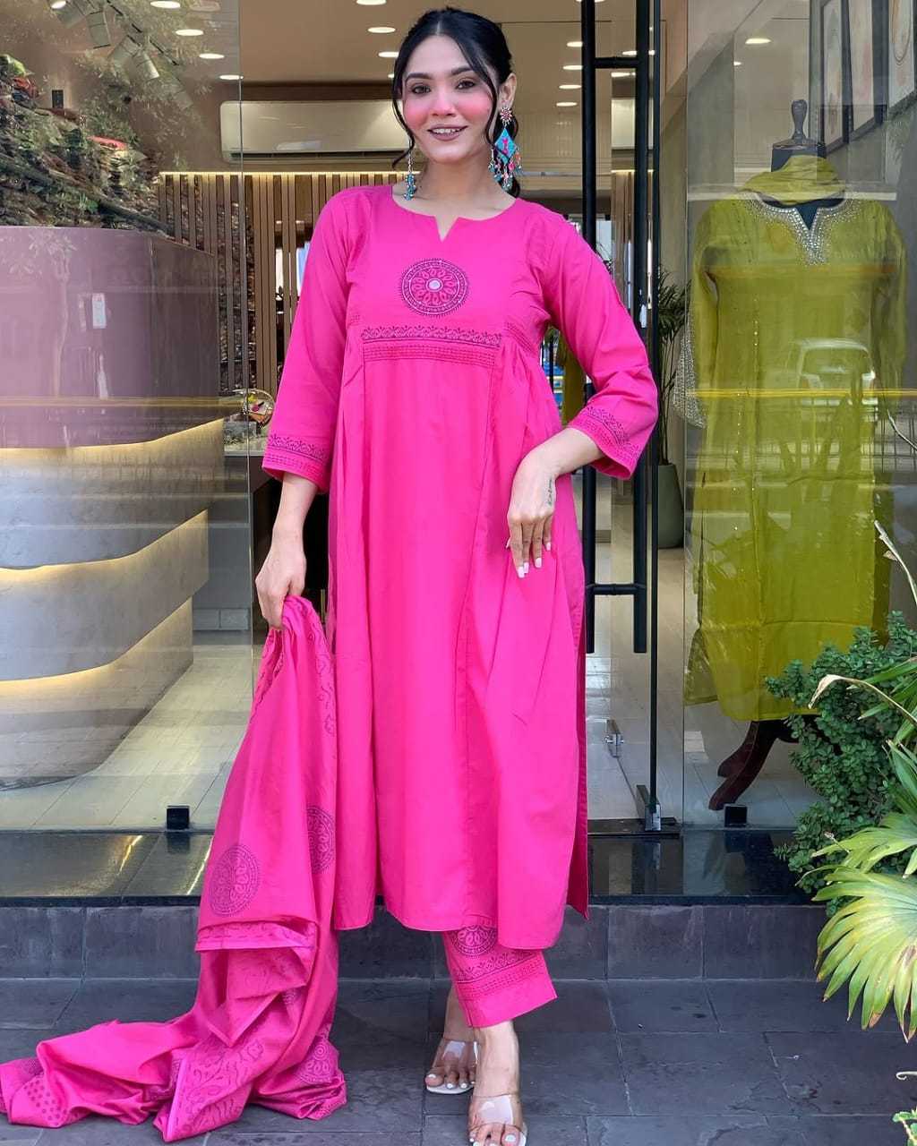 Women's Cotton Embroidery Handblock Floral Kurti Pant With Dupatta Set