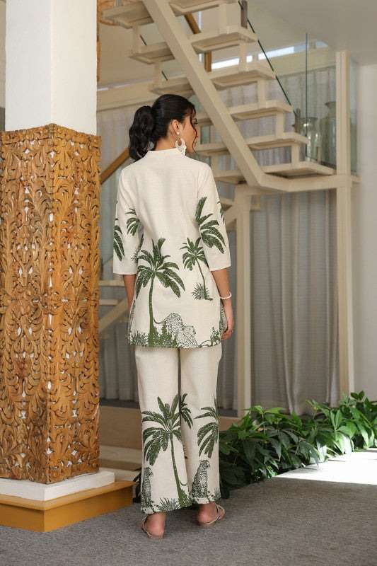 Women's Cotton Floral Printed Straight Short Kurti With Pant Set