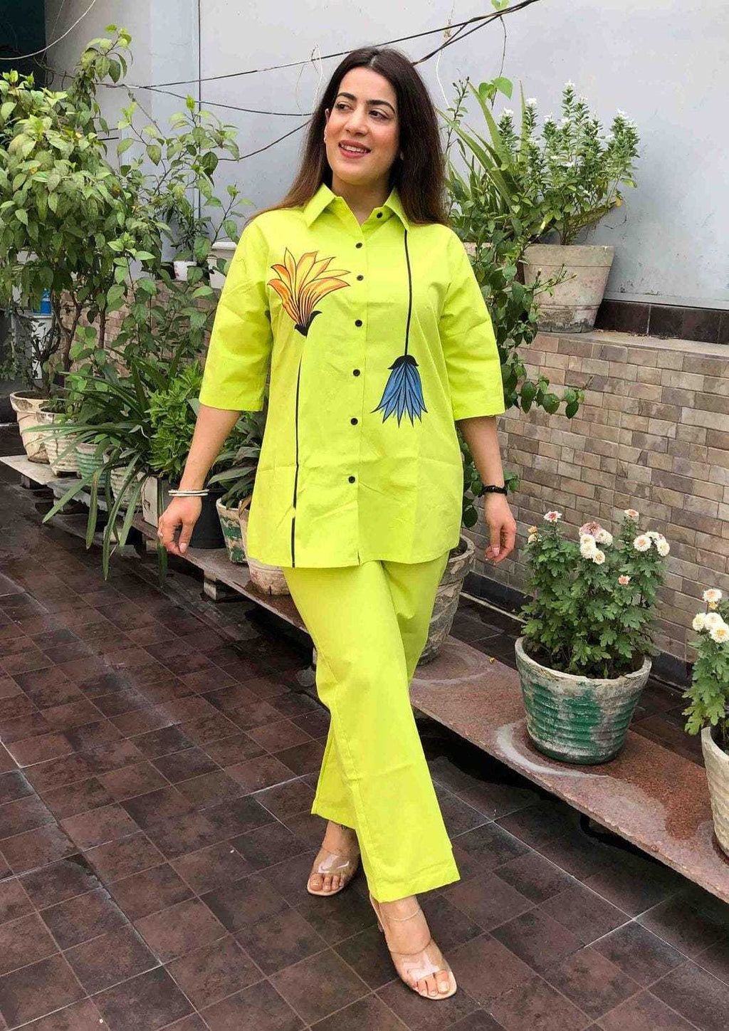 Women's Cotton Floral Printed Straight Short Shirt Kurti With Pant